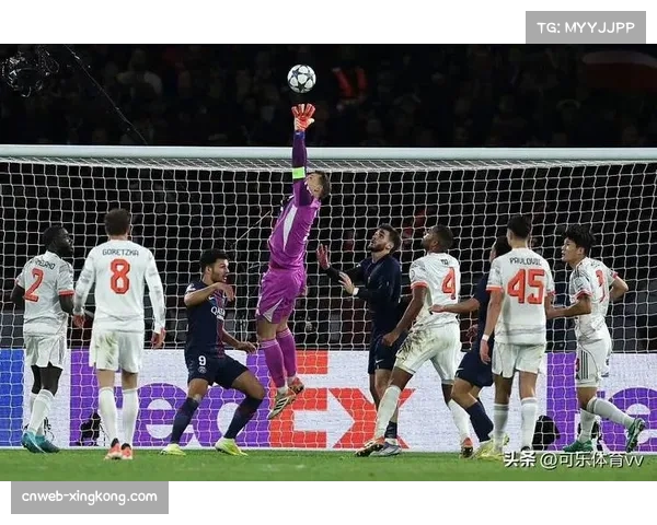 拜仁慕尼黑攻击线遭遇减员 迪亚兹红牌停赛影响客场布局